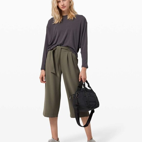 Lululemon Noir Crop Pants Grey Sage Size 6 - Picture 1 of 12